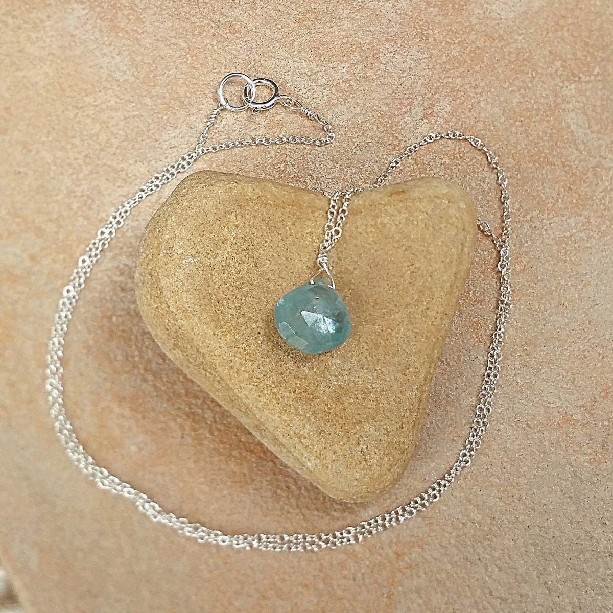 Green kyanite necklace discount