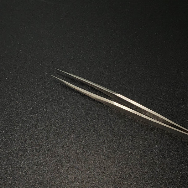 Knotting Tweezers